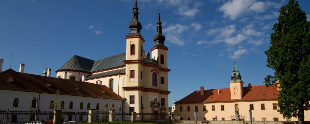 Hledáme průvodce do piaristického chrámu