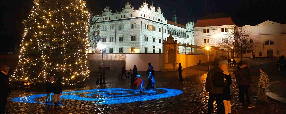 Otvíráme! Přijďte si udělat adventní náladu do slavnostně nasvětleného chrámu Nalezení sv. Kříže