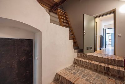 Apartment J. Pleskot