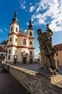 Parkování 2 - předzámčí