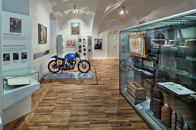 Regionální muzeum Litomyšl, kabinet moderních dějin - Silniční závodní motocykl ESO 500