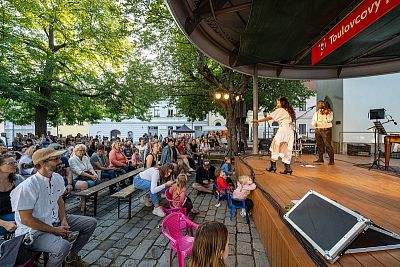 Rodinný výlet do Litomyšle: Nejlepší tipy na interaktivní výstavy, herny a venkovní zábavu