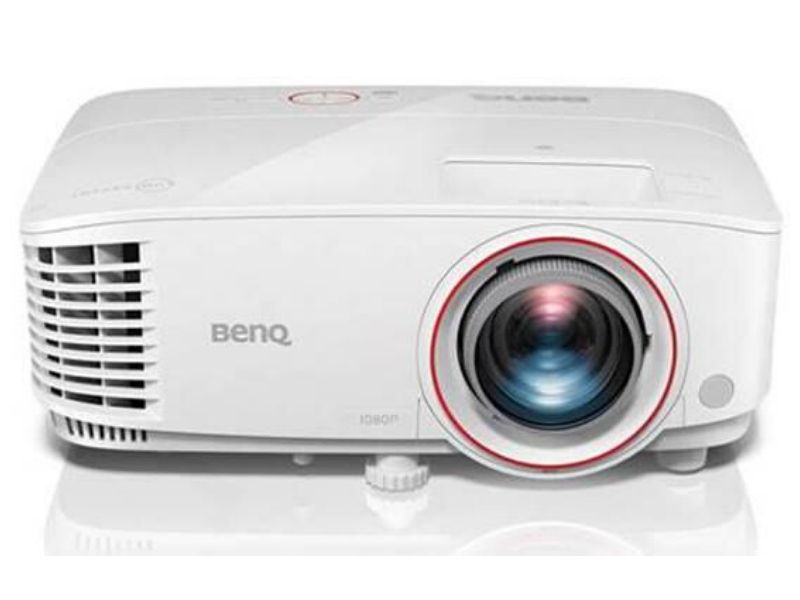 Small Projector - BenQ TH671ST