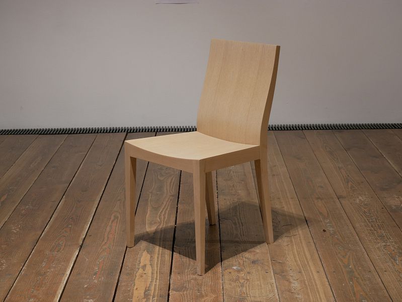 Židle dřevěná, lakovaná
